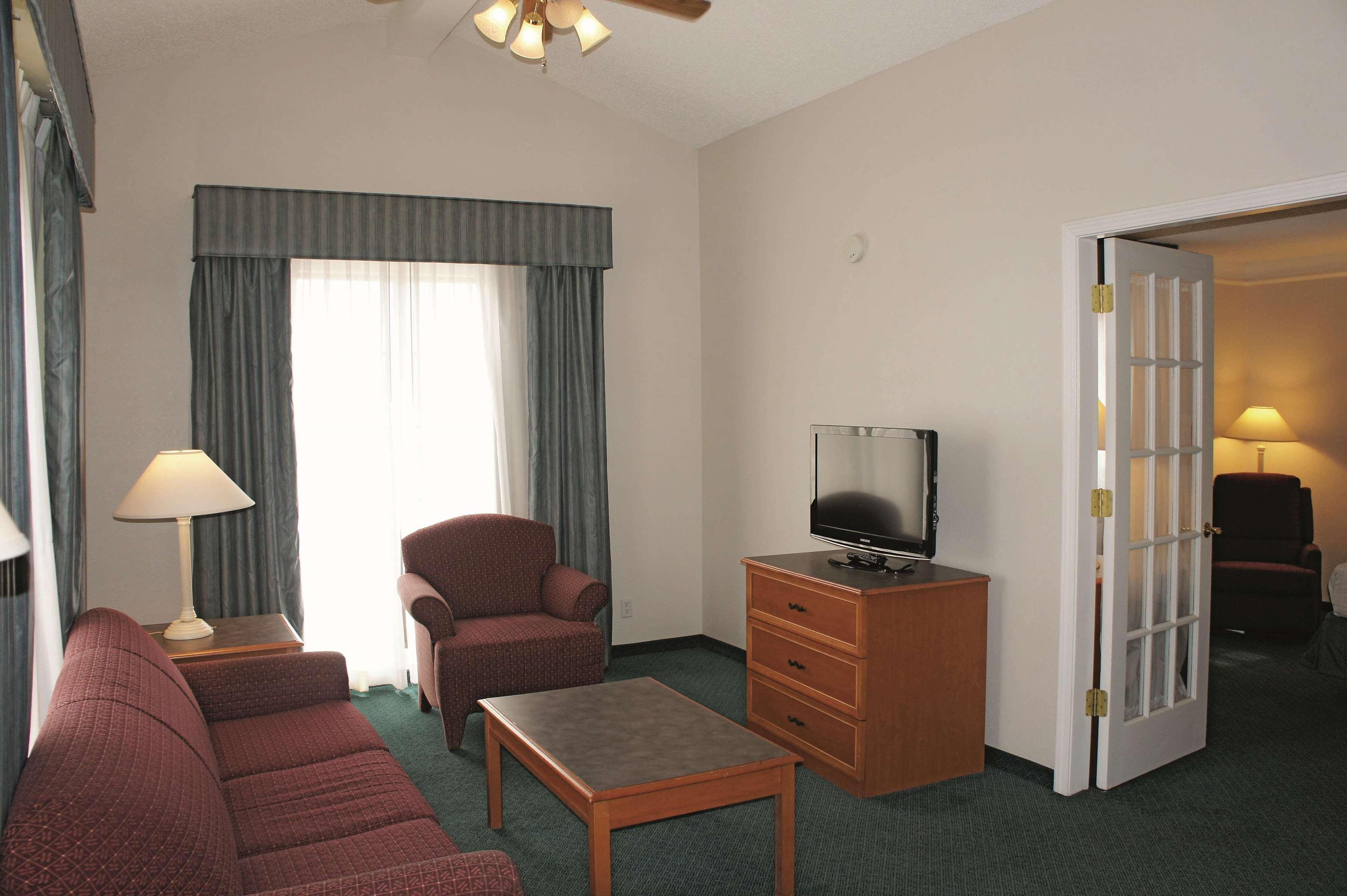 La Quinta Inn By Wyndham Farmington Ngoại thất bức ảnh